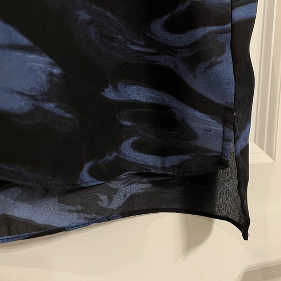 Vince Camuto Sleeveless Blouse - Picture 5 of 5